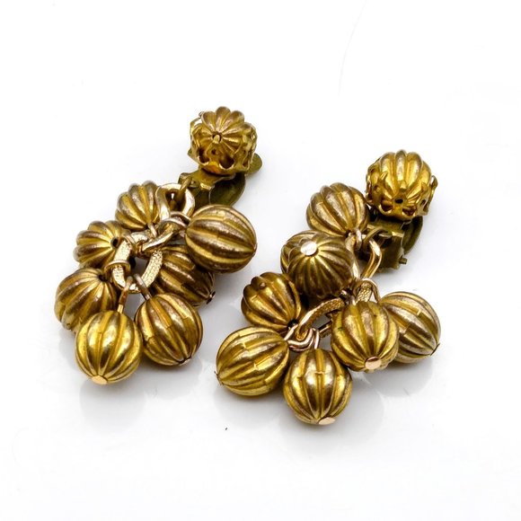 Vintage Cluster Dangle Earrings, Dangling Gold Tone Fluted Beads, Retro Chic - Picture 4 of 5